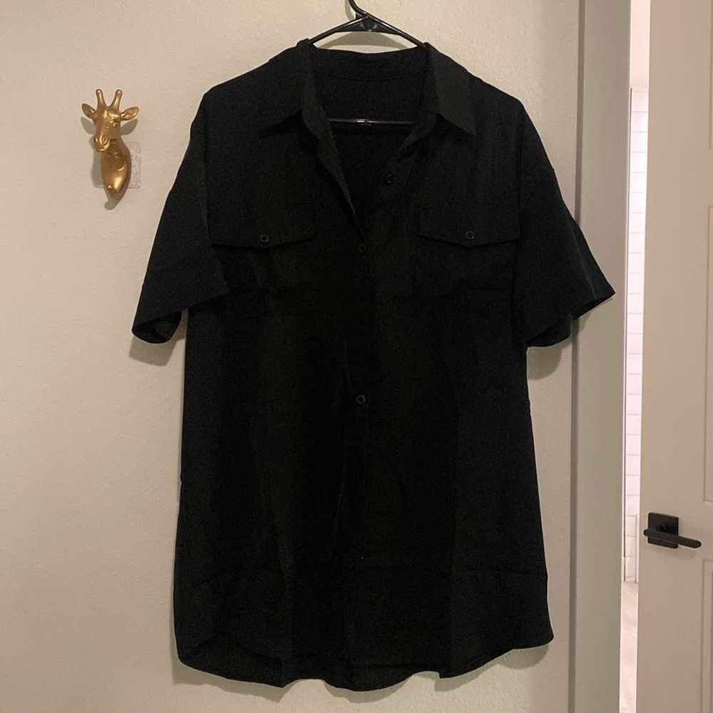Beautiful silky blouse size Medium